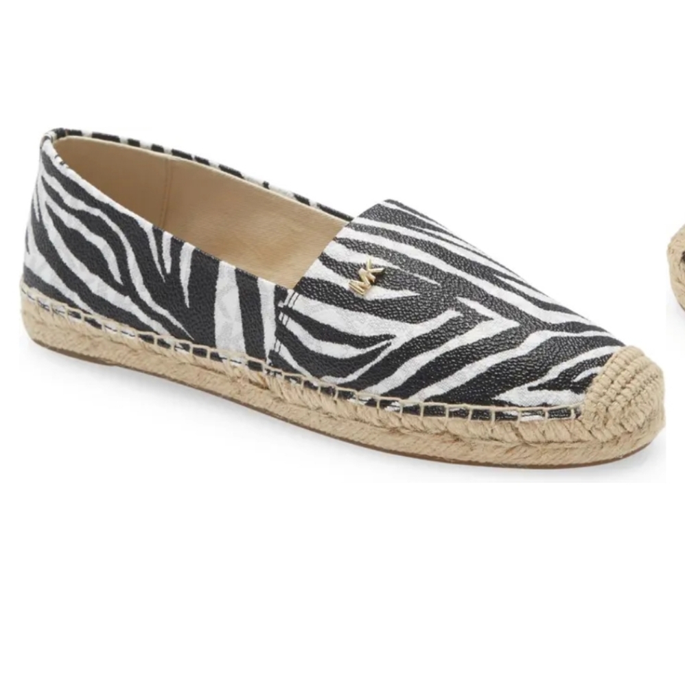 NEW MK eye catching flat shoe - Picture 3 of 5